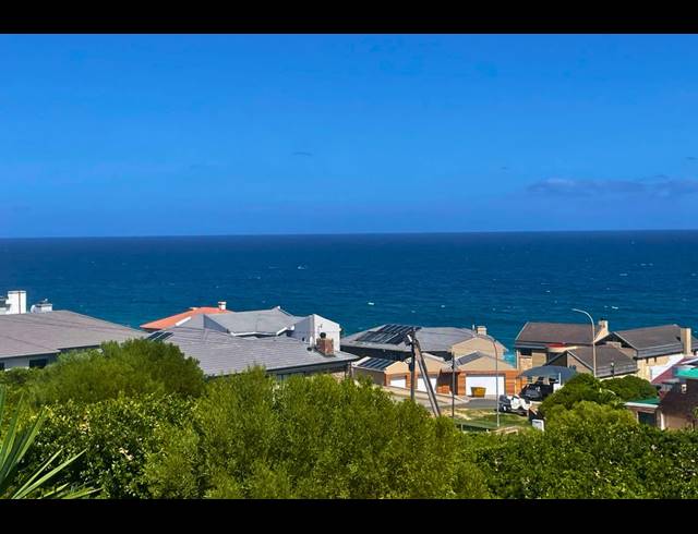 869M² VACANT LAND FOR SALE IN DANA BAY